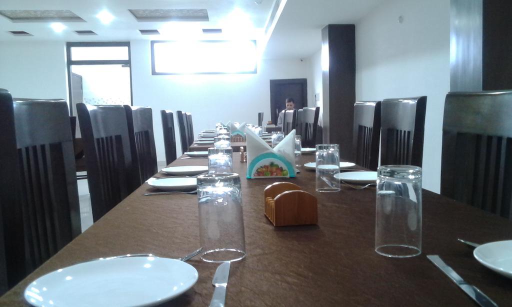 Dazzling East Gate Hotel Agra  Ngoại thất bức ảnh