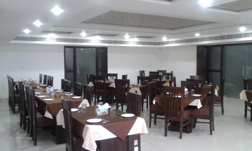 Dazzling East Gate Hotel Agra  Ngoại thất bức ảnh