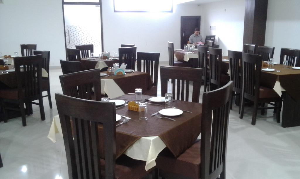 Dazzling East Gate Hotel Agra  Ngoại thất bức ảnh