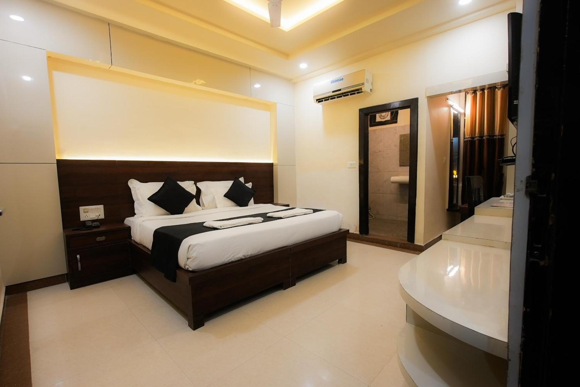 Dazzling East Gate Hotel Agra  Ngoại thất bức ảnh