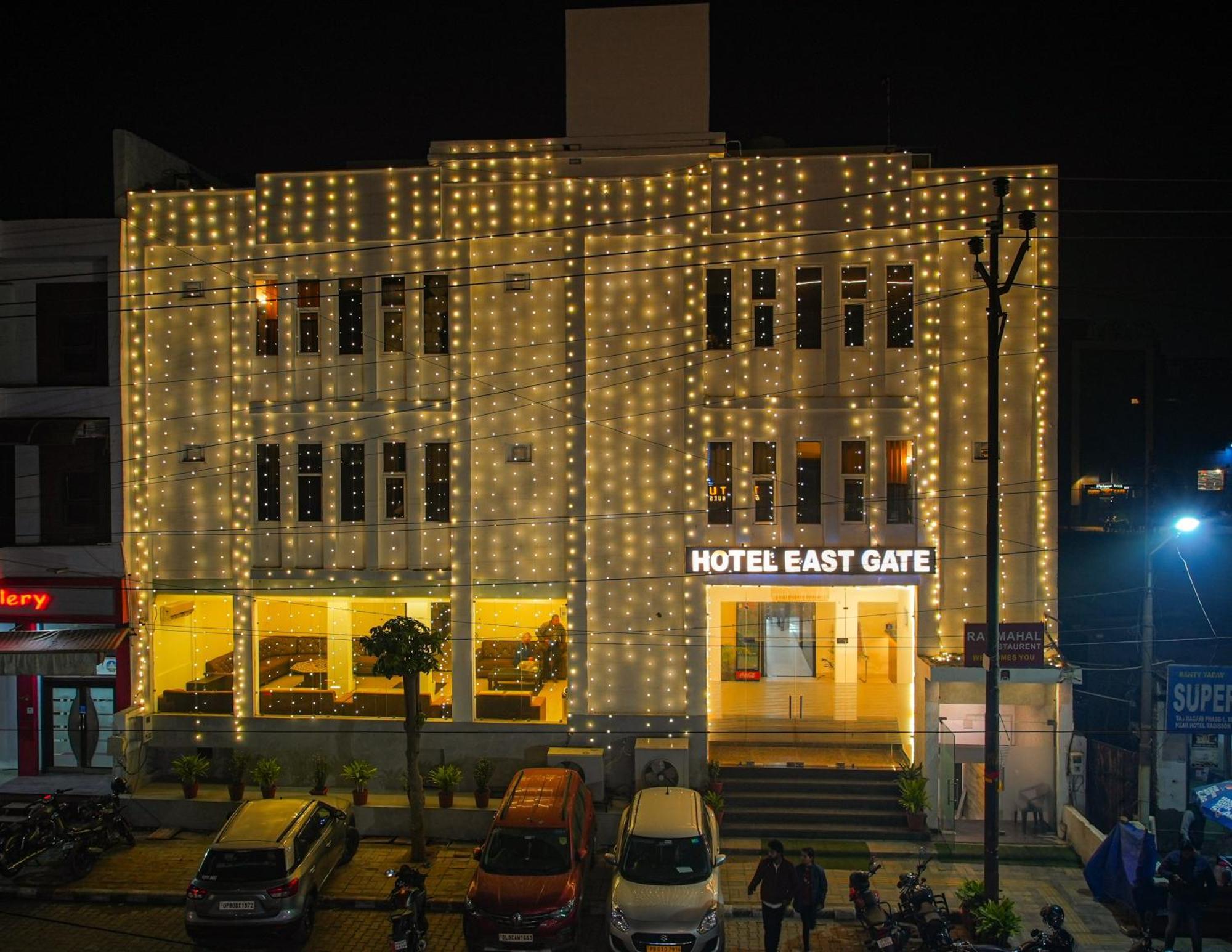 Dazzling East Gate Hotel Agra  Ngoại thất bức ảnh