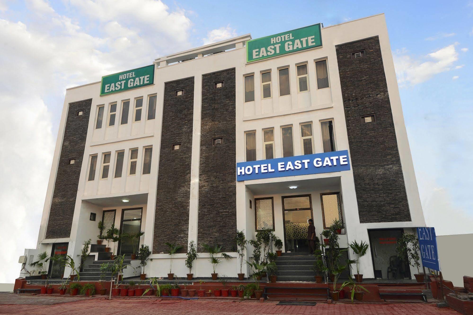 Dazzling East Gate Hotel Agra  Ngoại thất bức ảnh