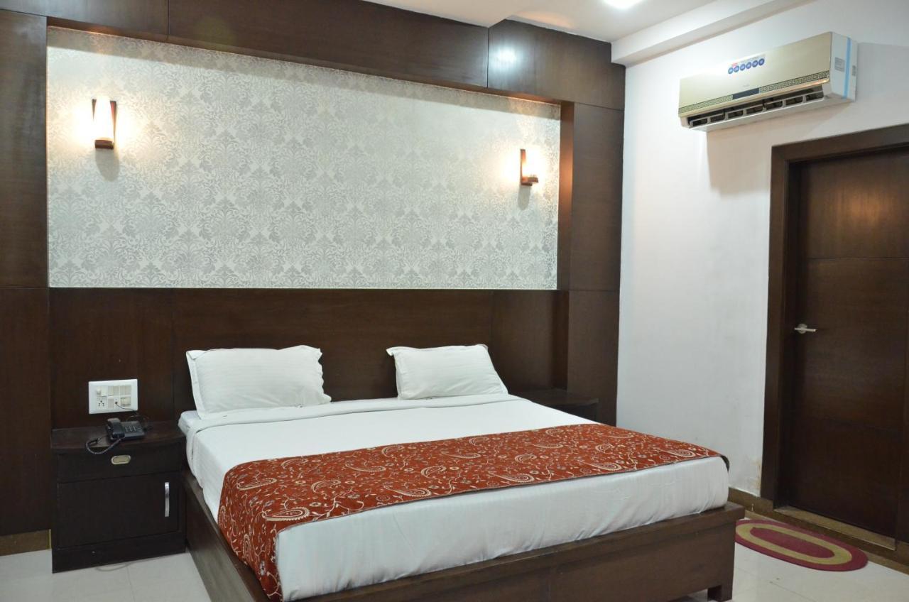 Dazzling East Gate Hotel Agra  Ngoại thất bức ảnh
