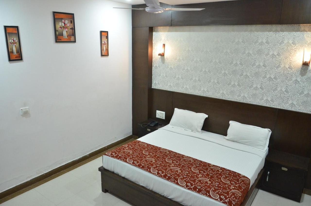 Dazzling East Gate Hotel Agra  Ngoại thất bức ảnh