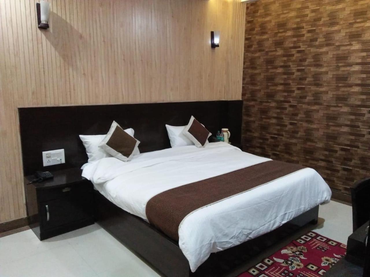 Dazzling East Gate Hotel Agra  Ngoại thất bức ảnh