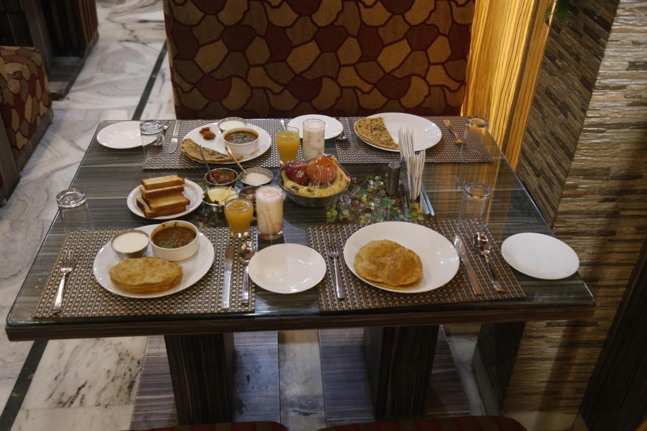 Dazzling East Gate Hotel Agra  Ngoại thất bức ảnh